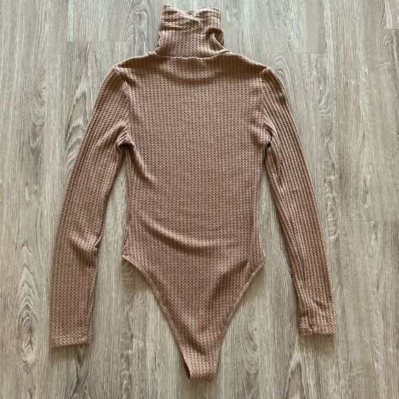 SHEIN Bodysuit  - Picture 5 of 7